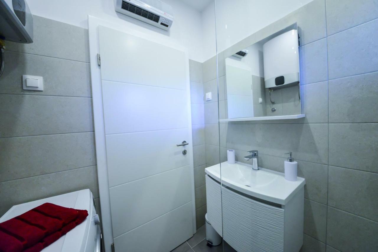 Apartmani Ab ザダル エクステリア 写真